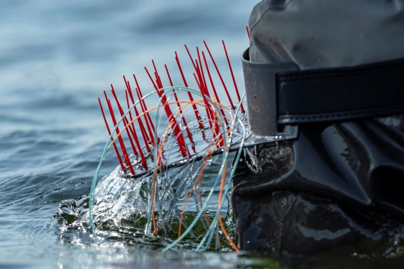 Ahrex Flexistripper - Black With Red Pegs 2 Ahrex Flexistripper - Black With Red Pegs – Bild 2